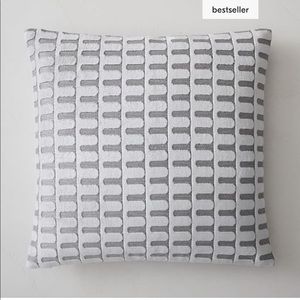 Cut Velvet Archway pillow case